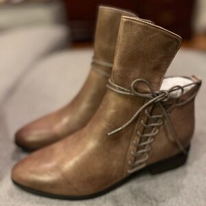 Antelope Taupe Leather Hi Front Tied Ankle Boots